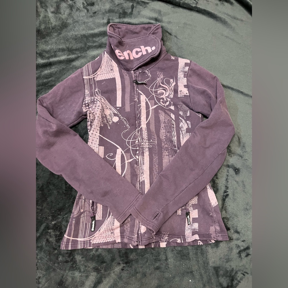 Older bench sweater size large